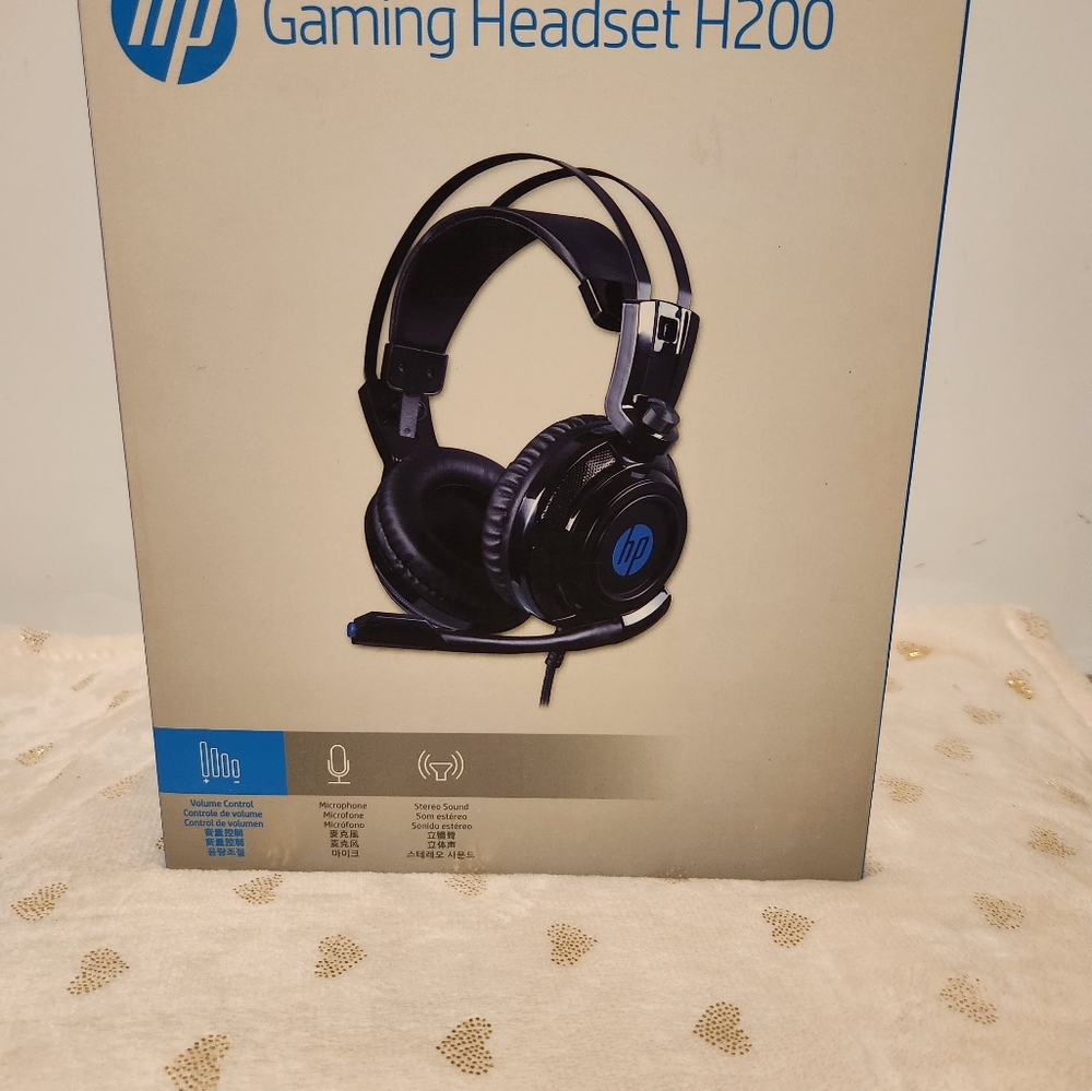 HP Gaming Headset H200 in box.